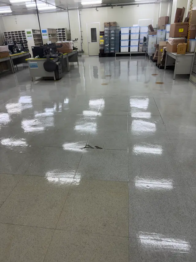 안산공장 바닥왁스코팅 시공 후