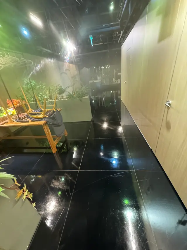 강남 가라오케 바닥왁스코팅 시공 후