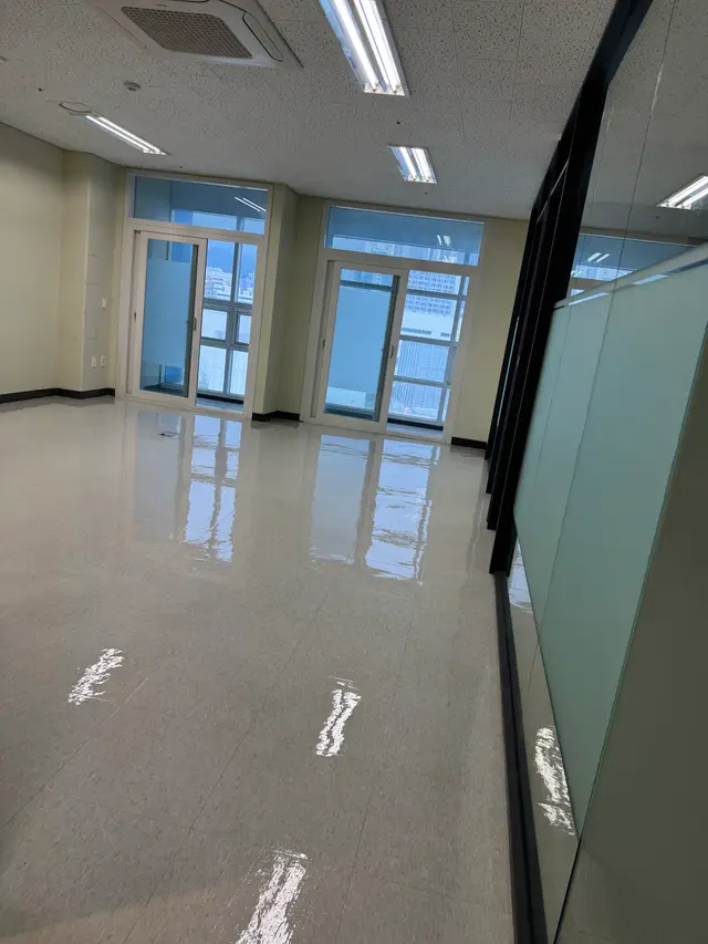 평촌지센 바닥왁스코팅 시공 후