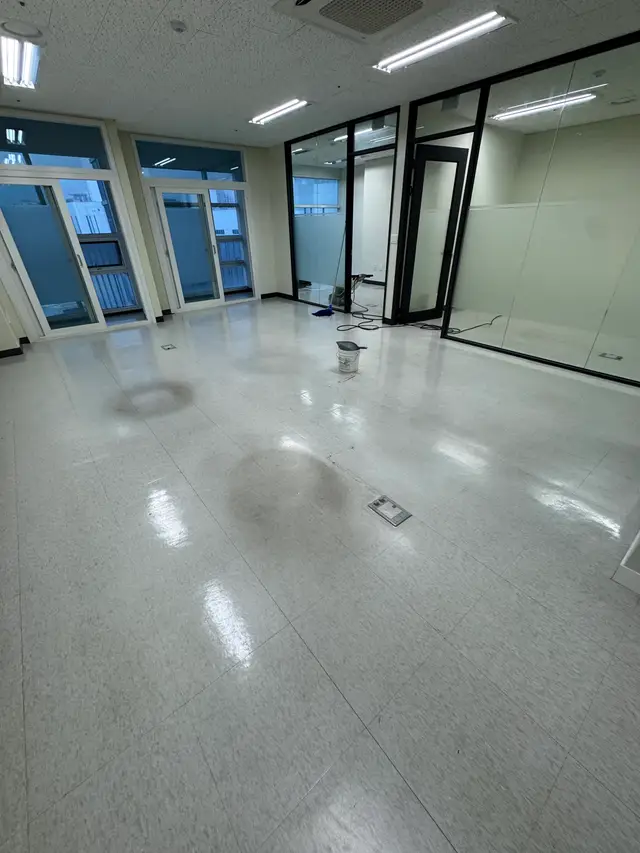 평촌지센 바닥왁스코팅 시공 전