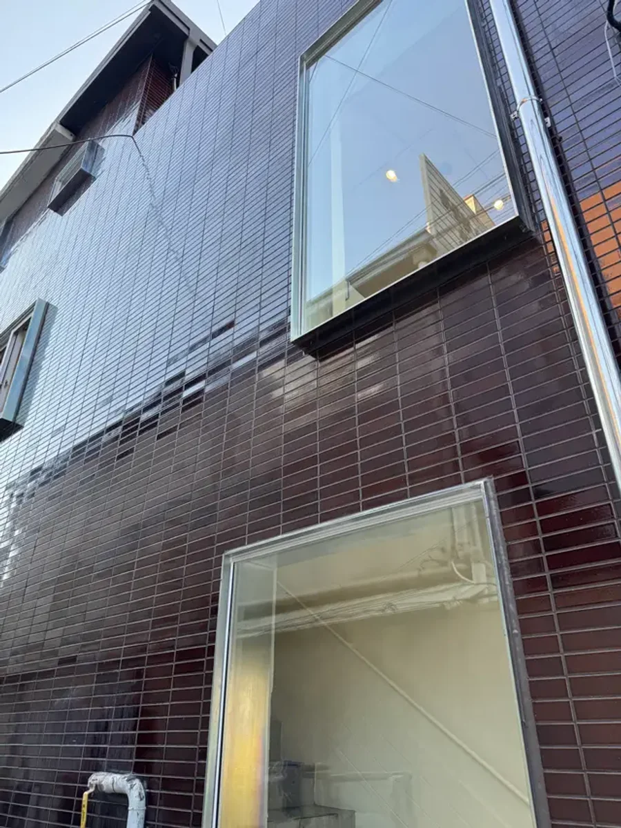 성수동 건물 대수선 외벽청소 작업 후 외벽 모습